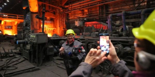 Фото – «Запорожсталь» начала экскурсии на производство STEEL’NE MISTO ZP