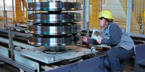 Фото – «Интерпайп» с 1 марта 2023 года повышает зарплаты всем работникам