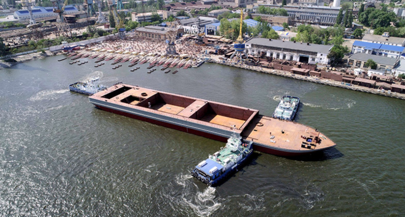 «Нібулон» спустил на воду 140-метровый плавкран – самое большое в Украине судно (c) www.nibulon.com