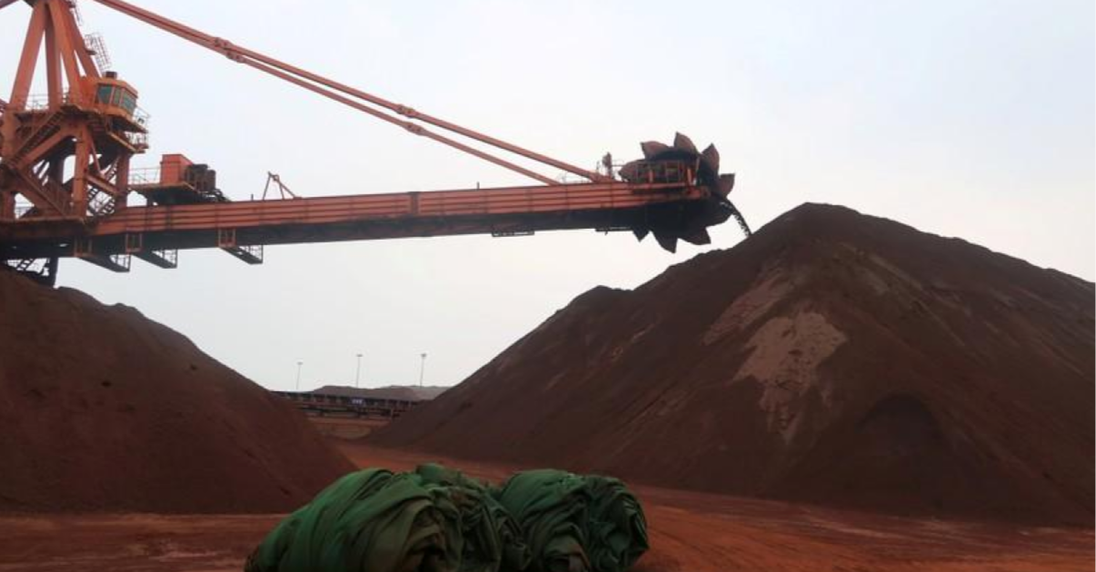 китайские цены на железную руду упали на 6% (c) www.reuters.com