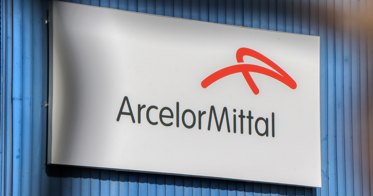 ArcelorMittal снизит выпуск стали в Европе на 2,2 млн т до конца года (c) shutterstock.com