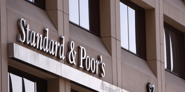 Фото – S&P повысило кредитный рейтинг Украины до «B»