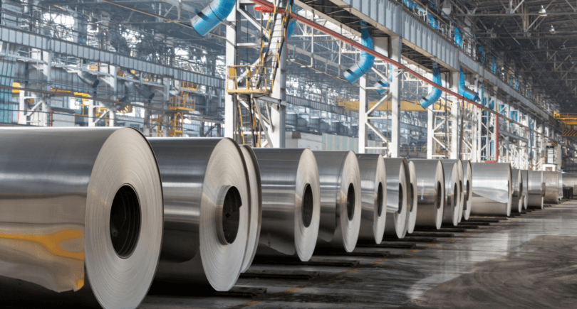 JSW Steel в августе второй месяц подряд сократила производство стали (c) shutterstock.com