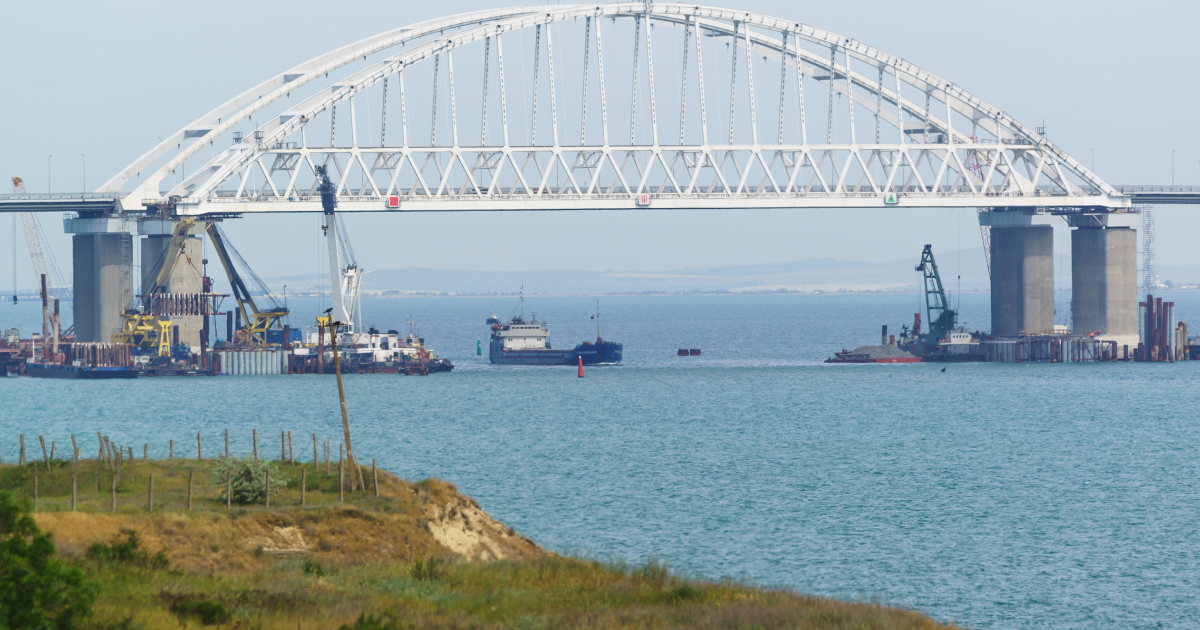 В августе-сентябре усложнились судозаходы в Азовское море (c) shutterstock.com