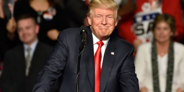 Фото – Трамп снял с турецкой стали санкции, которых не было