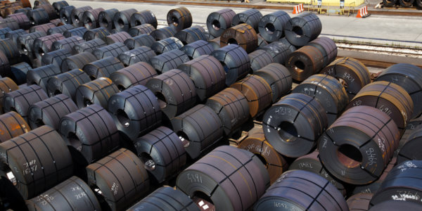 Photo – Steel production fell by 12% in October