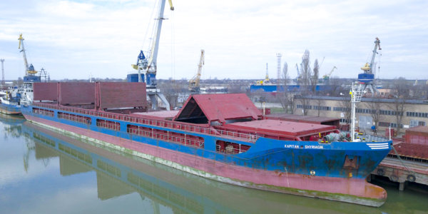 Фото – Украинские корабелы продолжают строительство и ремонт судов
