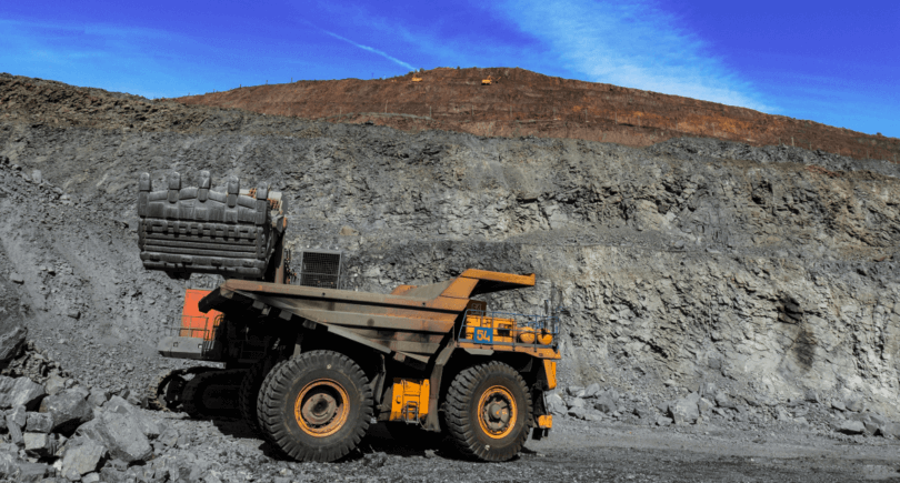 «Азовсталь» призывает на год отсрочить повышение ренты на добычу руды (c) shutterstock.com