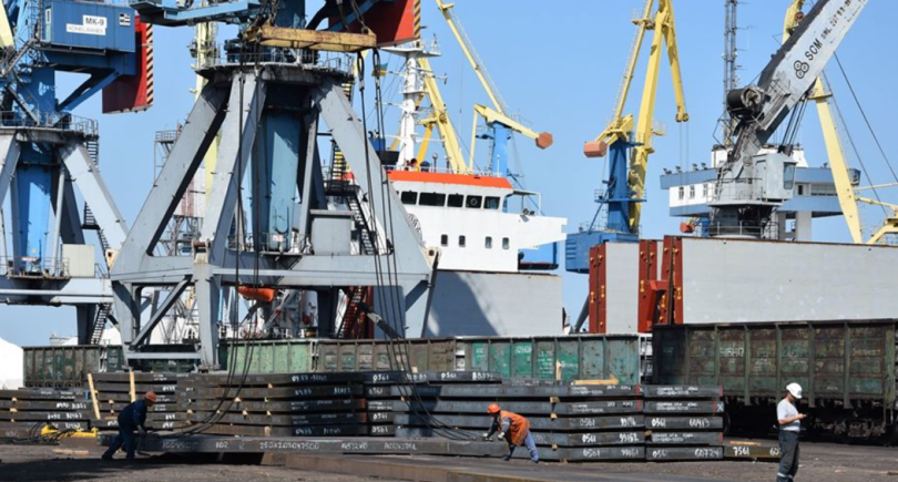 Мариупольский порт в июне запустил каботажные перевозки слябов (с) facebook.com/marport.offpage