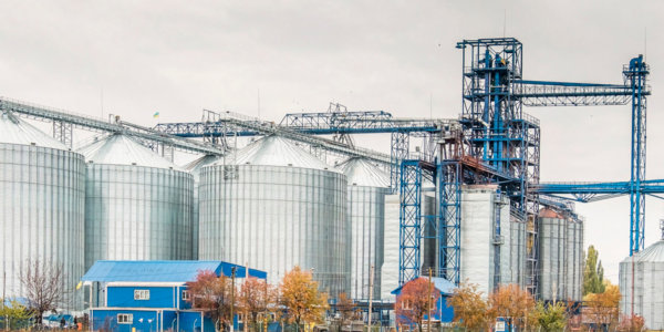 Фото – Сталеві банки: скільки металу йде на будівництво елеваторів