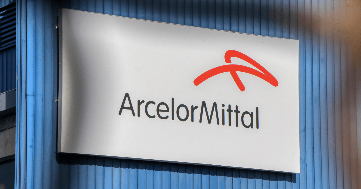 ArcelorMittal предлагает взимать carbon adjustment tax по отраслям (c) shutterstock.com