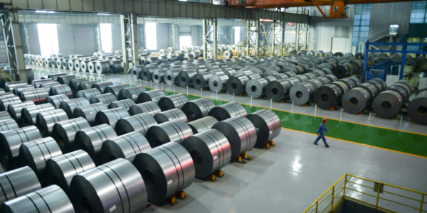 Фото – U.S. Steel запустит третью доменную печь после трехмесячного простоя