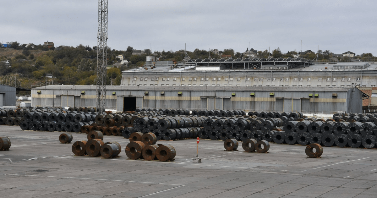 Мариупольский порт с начала года перевалил 376 тыс. т стали в рулонах