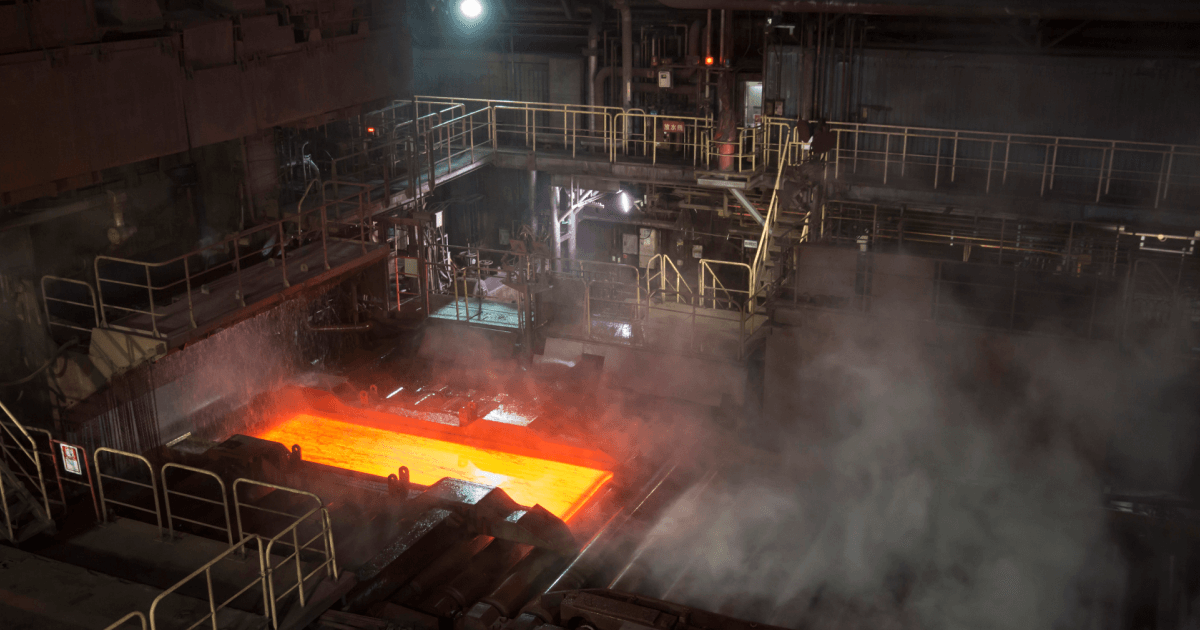 Nippon Steel сократит 20% сталелитейных мощностей к 2025 году (c) Bloomberg