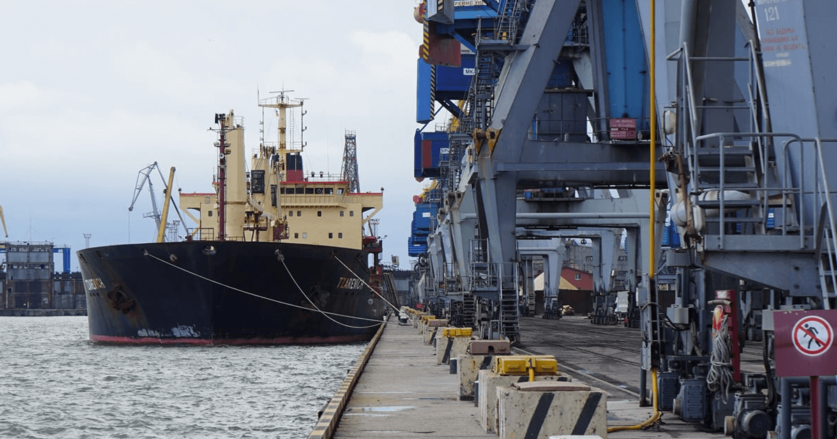 Мариупольский порт в июне нарастил перевалку чугуна на 74%
