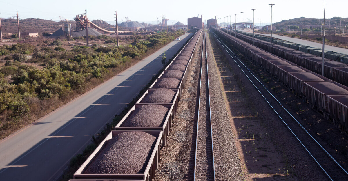 «Укрзалізниця» в январе-июне сократила перевозки руды на 4%