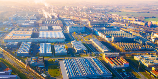 Photo – The Parliament adopts in principle the draft Law on benefits for industrial parks