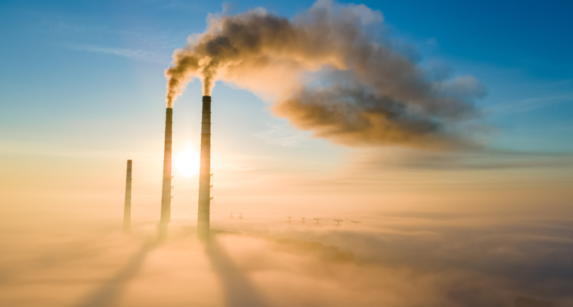 Россия разрабатывает собственный углеродный налог – «Ведомости» (c) shutterstock.com