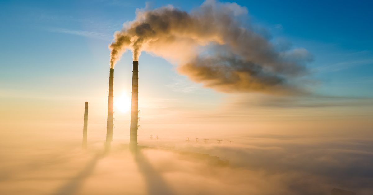 Россия разрабатывает собственный углеродный налог – «Ведомости» (c) shutterstock.com