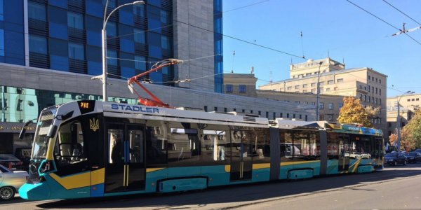 Фото – Харків домовився зі Stadler та ЄБРР про розвиток електротранспорту