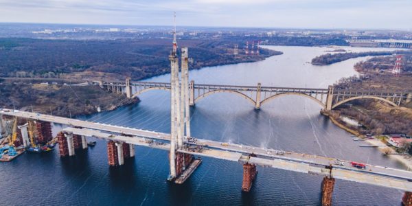 Фото – Українські компанії поставили 30 тис. т металу для моста в Запоріжжі