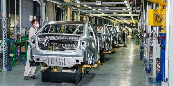 Фото – ЗАЗ в 2022 году продолжит выпуск автобусов и автомобилей Renault