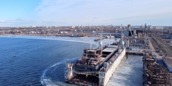 Фото – «Океан» принял на модернизацию и достройку судно «Буг»