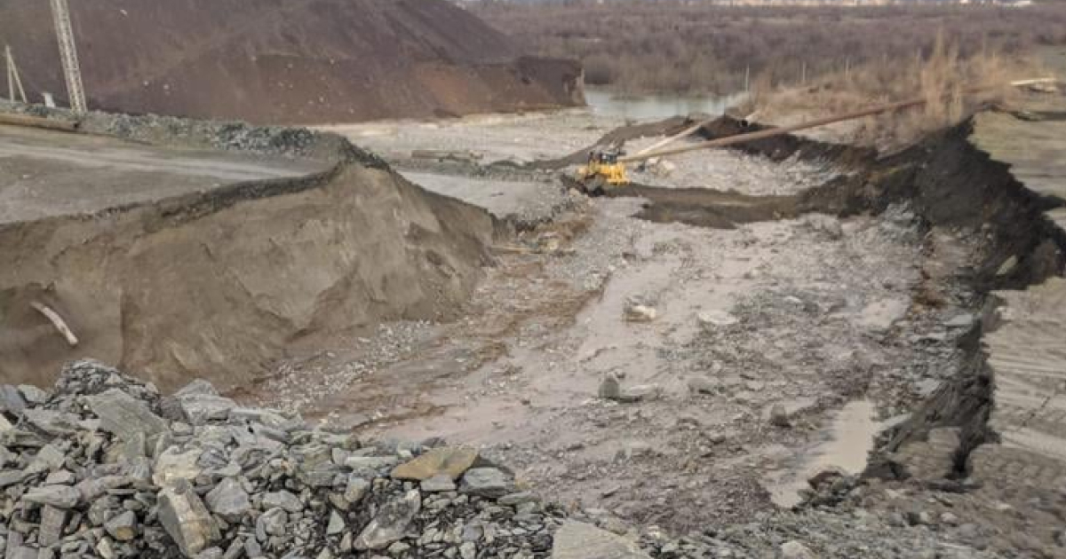 ГЭИ оценила экологический ущерб «АрселорМиттал» в 300 тыс. грн (c) facebook.com/deiukr