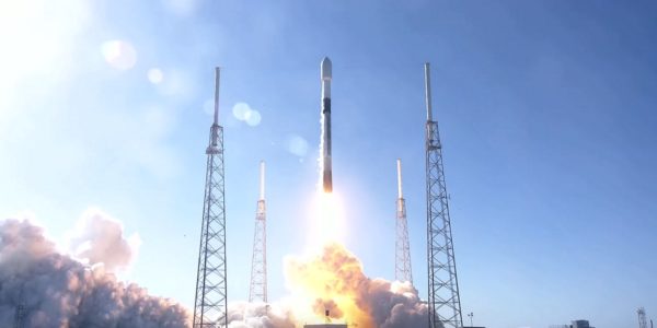 Фото – SpaceX запустила ракету-носитель с украинским спутником «Сич-2-30»