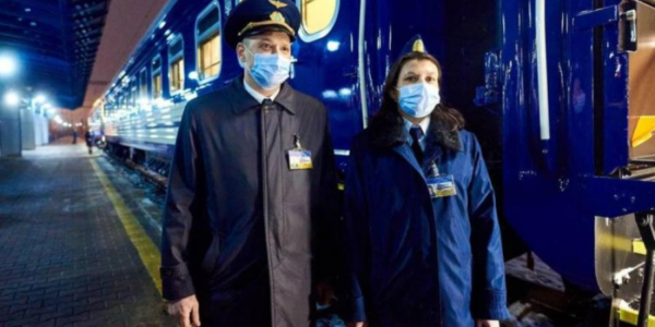 Фото – «Укрзалізниця» в 2021 году получила от КВСЗ 20 пассажирских вагонов