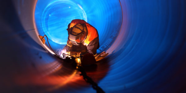 Фото – Зарплаты на трубных предприятиях в ноябре выросли на 5%