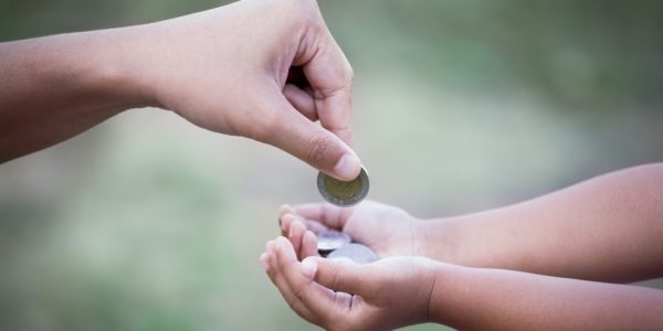 Фото – Паспорт популизма: создание Фонда будущих поколений навредит экономике