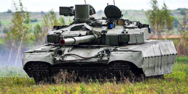 Фото – «Укроборонпром» передав армії понад 100 спецавтомобілів та військової техніки