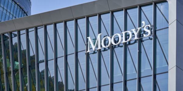 Фото – Moody’s планирует отозвать рейтинги всех российских организаций