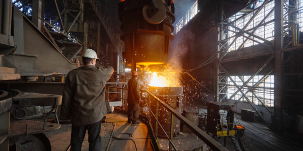 Фото – Глобальный выпуск стали в феврале снизился на 6%