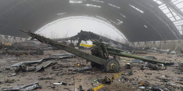 Фото – 3 самолета ГП «Антонов» уничтожено и 5 повреждено из-за боев в Гостомеле