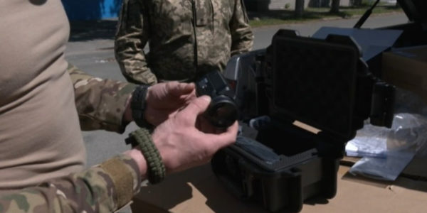 Photo – Metinvest donated 1,000 sets of special equipment for the defense of Ukraine