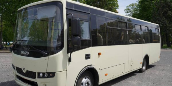 Фото – Ferrexpo придбала новий автобус для Тростянця Сумської області