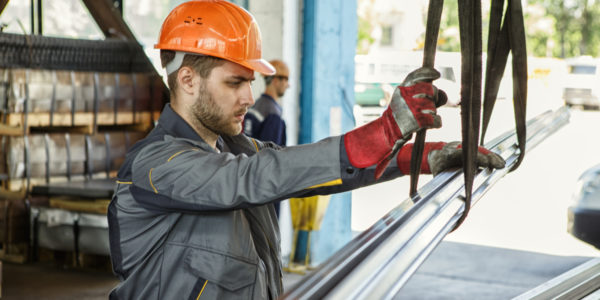 Фото – У квітні й травні продажі металу становили 50% від довоєнного рівня