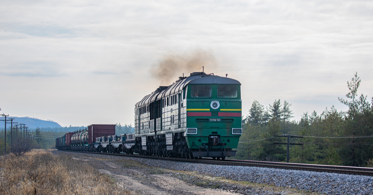 Koleje Ukraińskie odnotowują coraz większy transfer wagonów z rudą żelaza do Polski