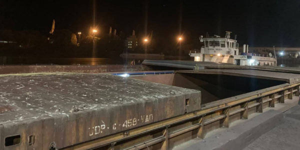 Фото – УДП отправило первый караван с продукцией ГМК на Средний Дунай