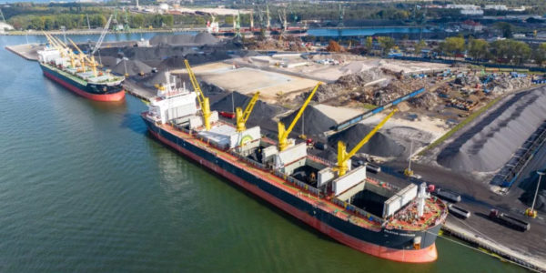 Фото – Порт Гданськ у 2022 році наростив перевалку вантажів на 28,2% р./р.