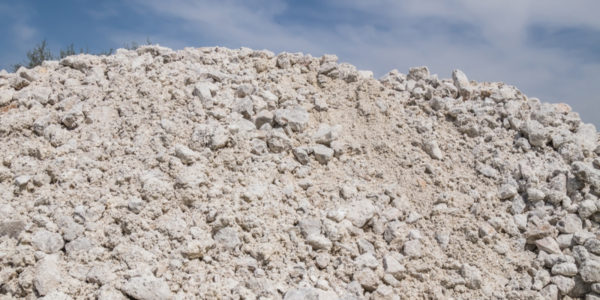 Photo – Limestone shipments by rail decreased by 31% y/y in January-April