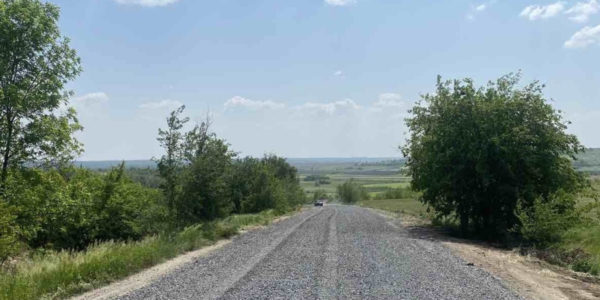 Фото – Ингулецкий ГОК помог починить дороги в Широковской и Карповской ТГ