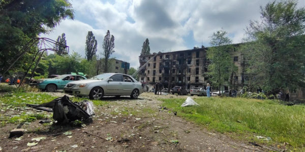 Фото – «Метінвест» допоможе криворізьким робітникам відновити житло після ракетних ударів