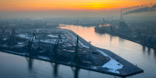 Фото – Польские морские порты за 2022-2023 гг. резко нарастили перевалку грузов