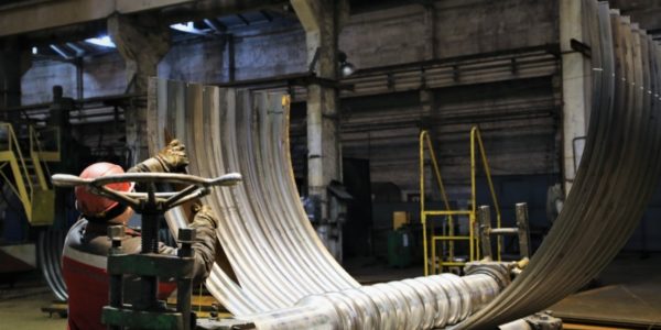 Фото – Оборонные конструкции для ВСУ производятся из продукции «Запорожстали» и «Каметстали»