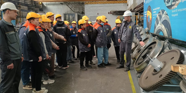 Photo – Interpipe conducted career guidance tours for more than 400 ninth-graders
