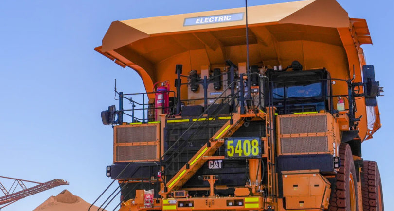 Фото – BHP и Rio Tinto начали испытания электрических самосвалов Caterpillar в Пилбаре