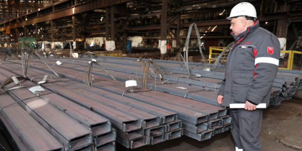 Photo – Kametstal has begun producing No. 16 channel sections on its pipe-making mill